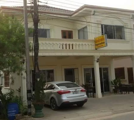 Kaupjai Guesthouse Хуайсай Экстерьер фото